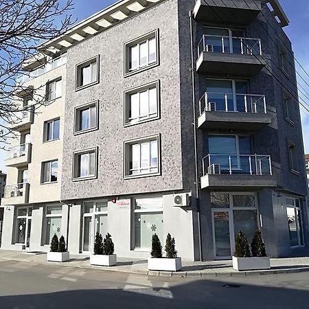 الشقق الفندقية خيساريافي  Astoria المظهر الخارجي الصورة